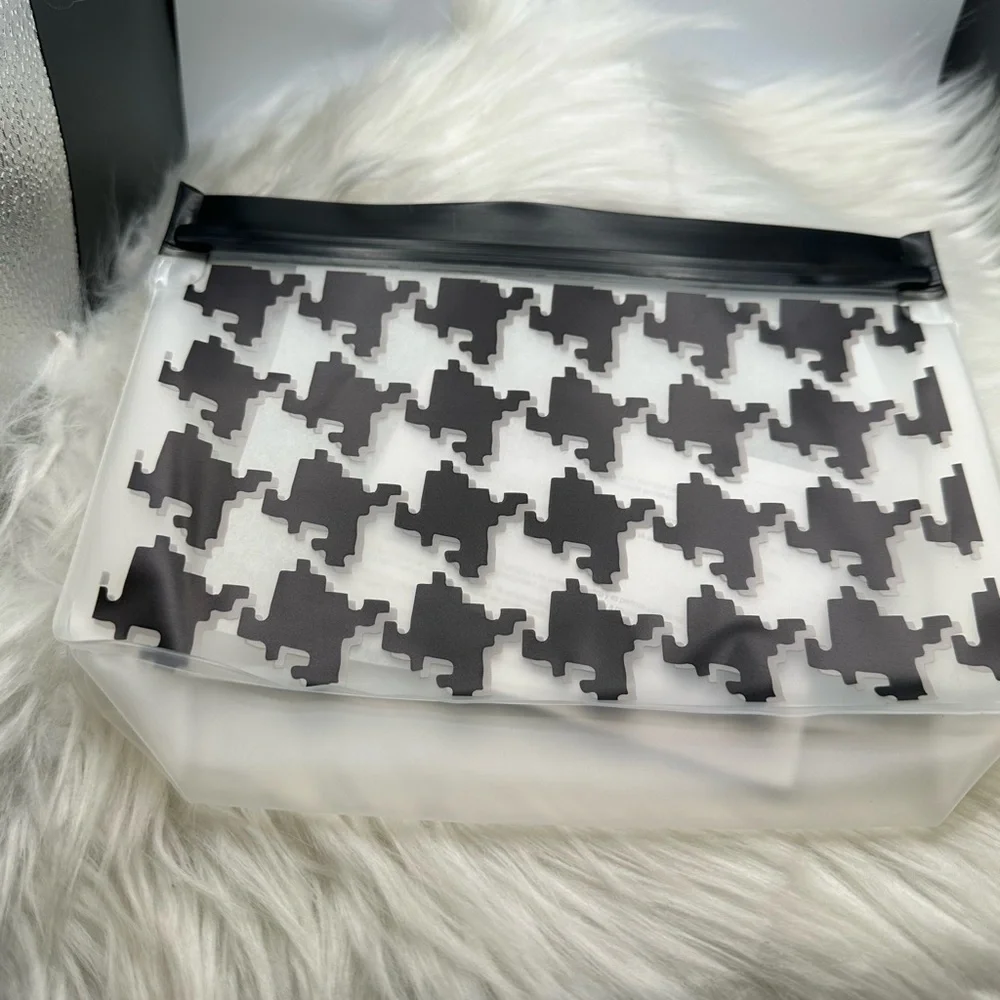 💙3/$20 Thirty-one Stylish Black and White Storage Pouch